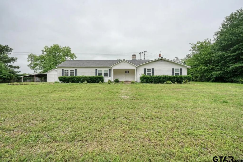 17597 Cr 452, Lindale