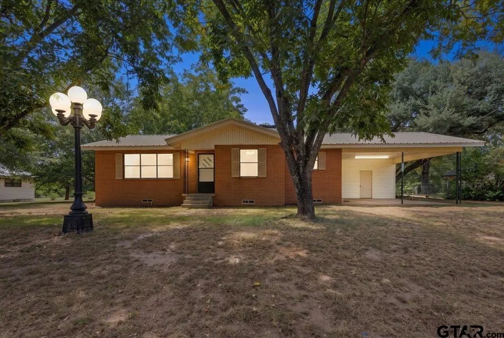1572 Fm 23 W, Rusk