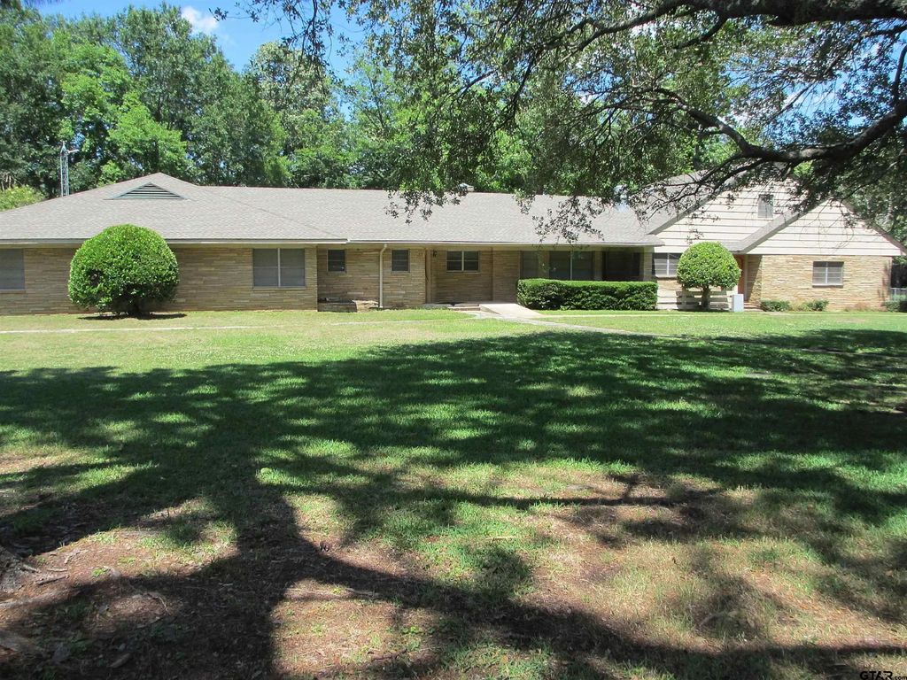 1009 Brook Dr, Kilgore