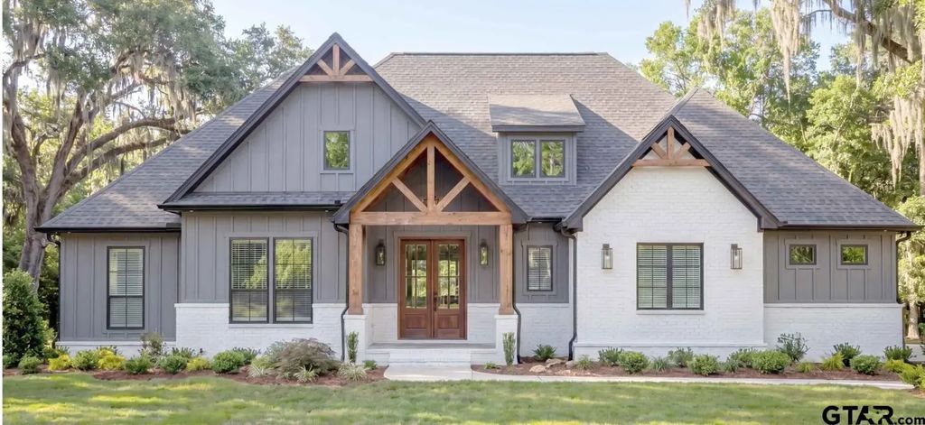 23500 Champion Drive, Lindale