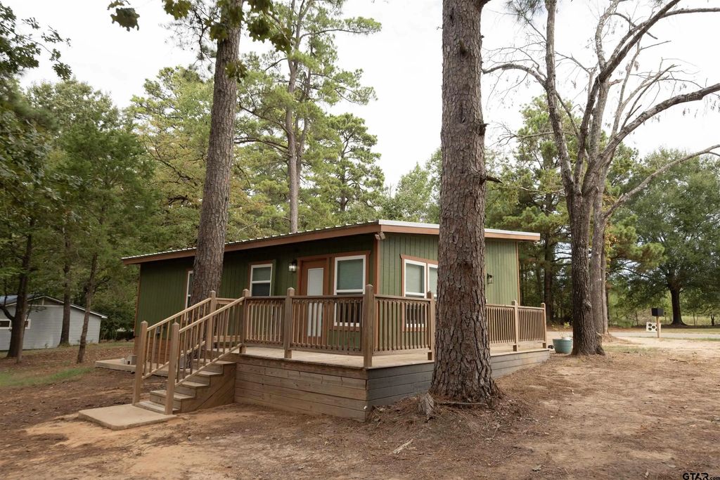 556 County Road 2128, Quitman
