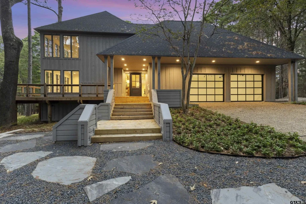 15482 Timberhill Drive, Flint