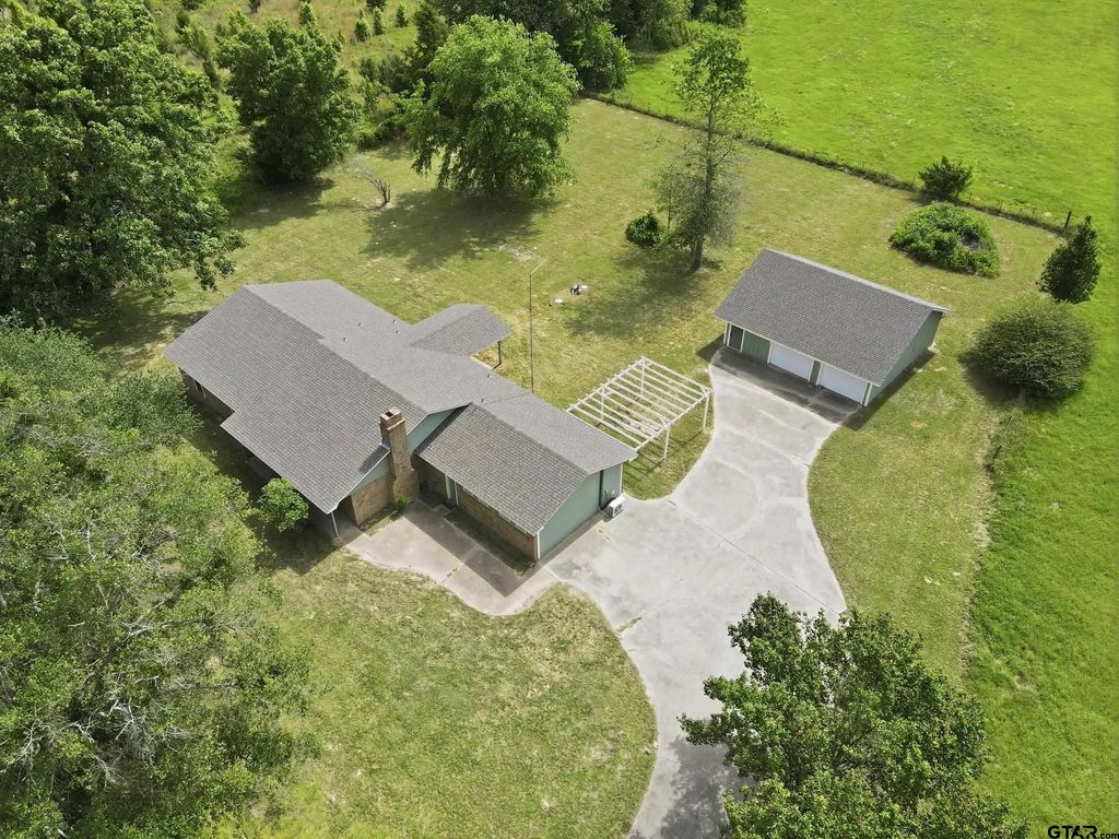 3344 Fm 556, Pittsburg
