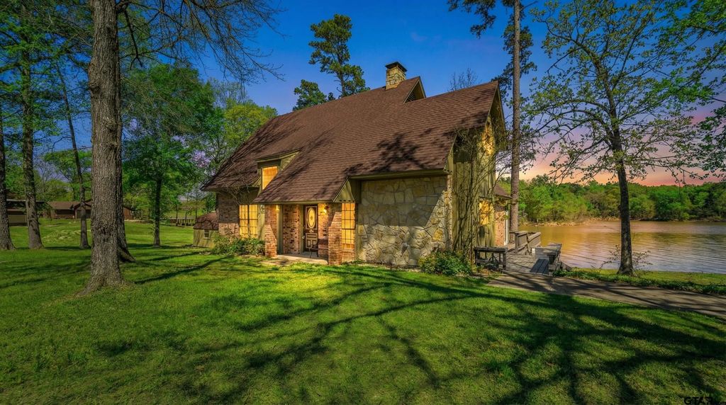 343 N Cr 2938, Pittsburg