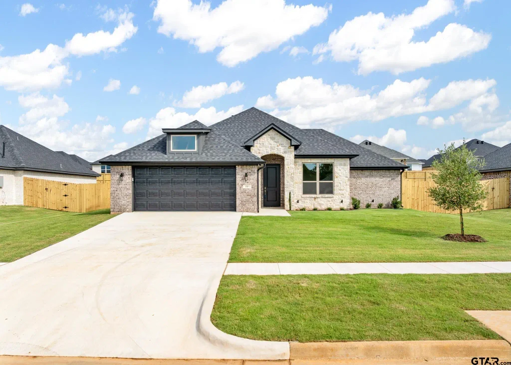 232 August Drive, Bullard