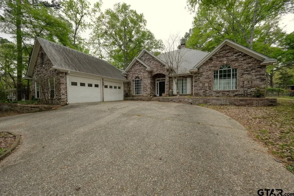 1336 Bridle Path Lane, Hideaway