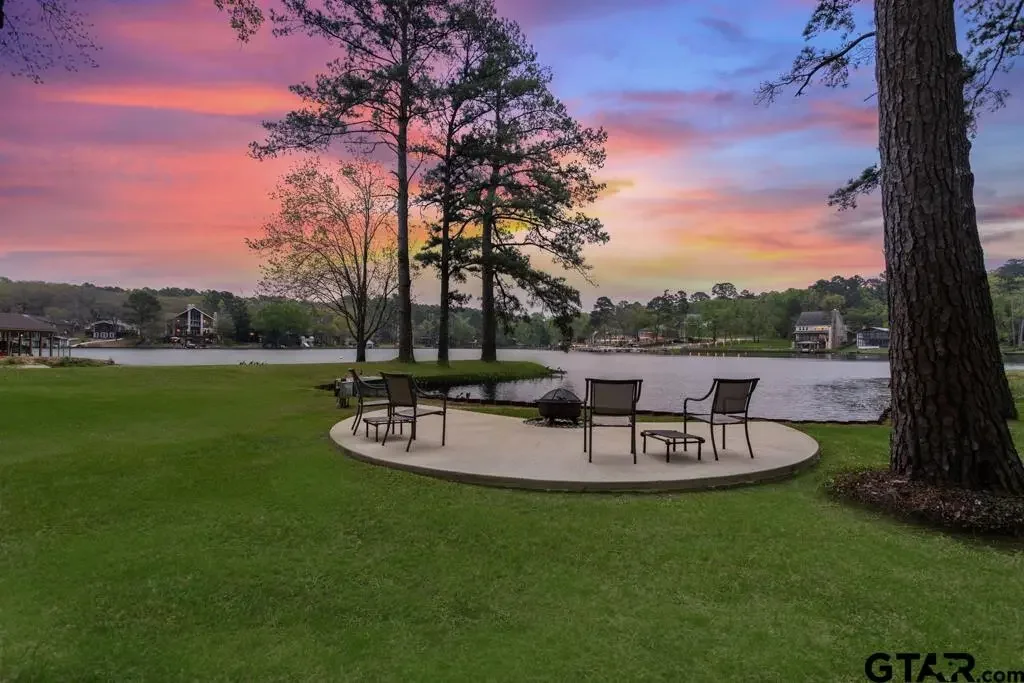 1513 Lake Park Circle, Hideaway