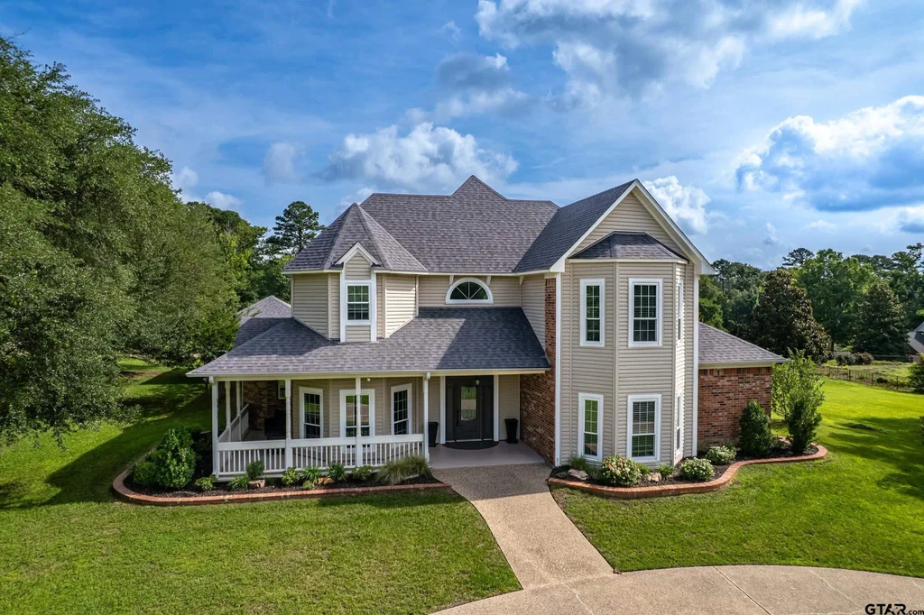 1881 Valley View, Tyler