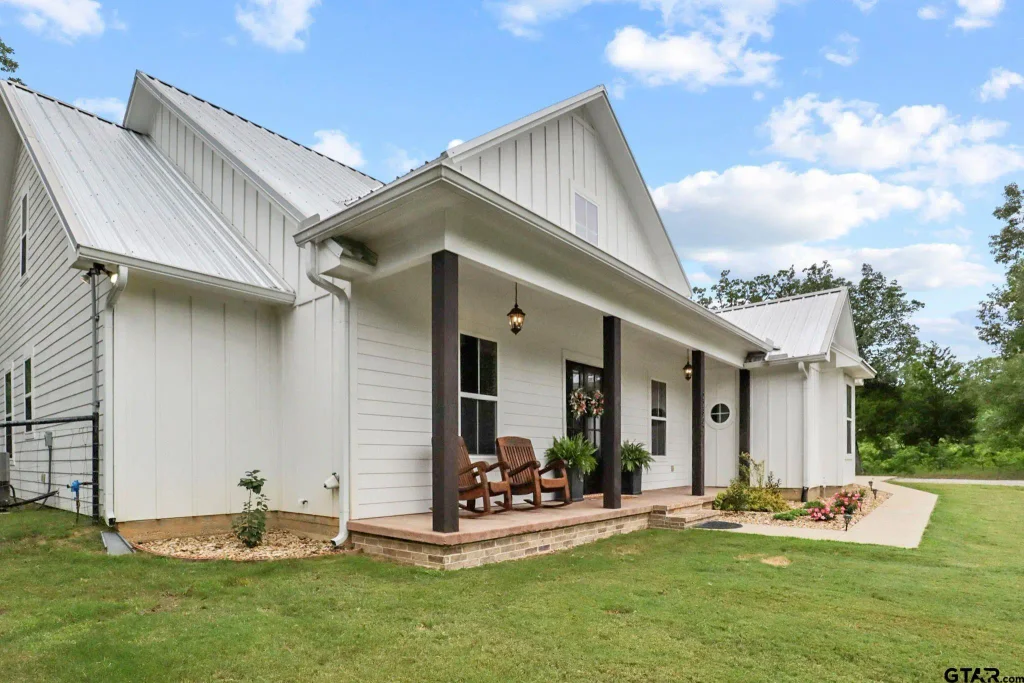 22302 County Road 422, Lindale