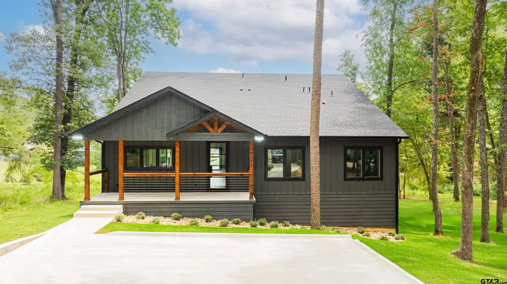 287 Naus Drive, Winnsboro