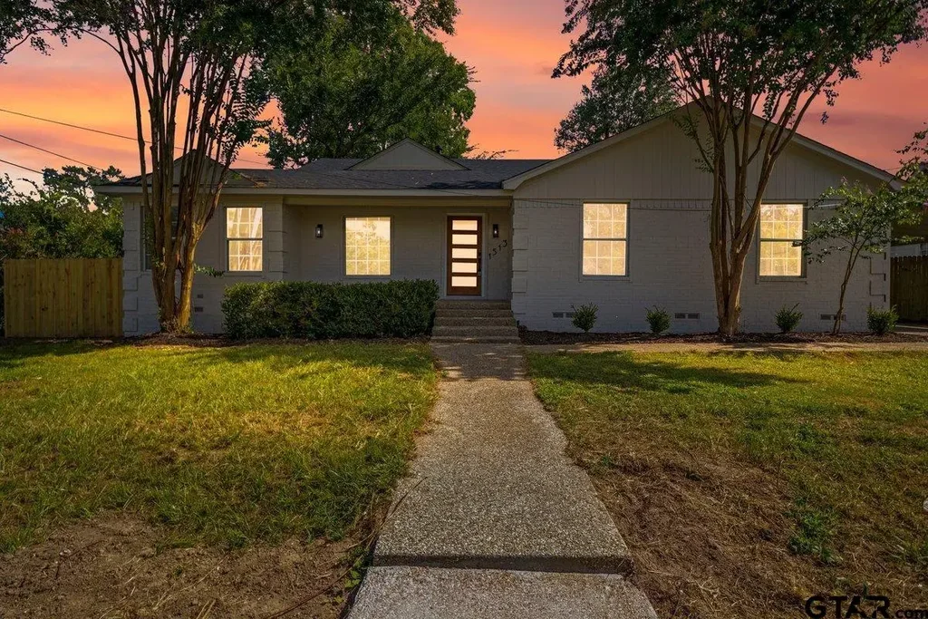 1513 E Lawrence St, Tyler