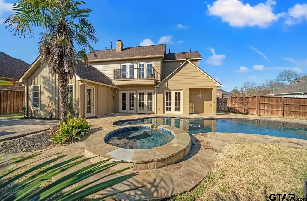 2305 Woodlands Dr., Tyler
