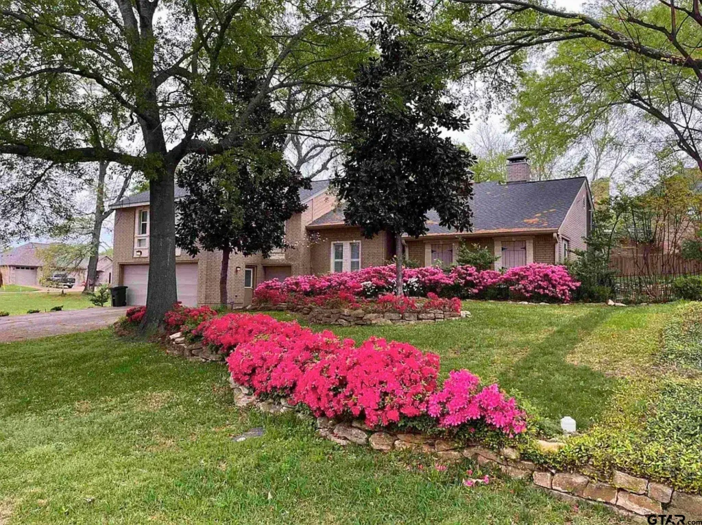 103 Williamsburg Lane, Bullard