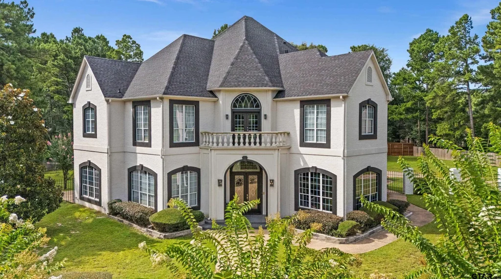 2015 Dressage Ln., Tyler