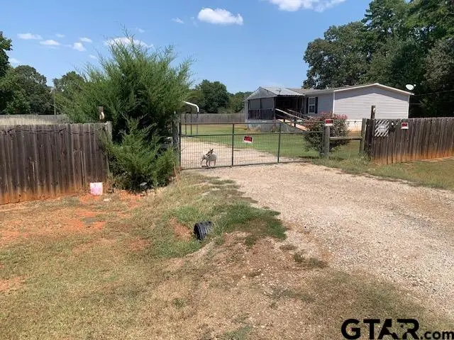 653-691 Royal Drive, Bullard