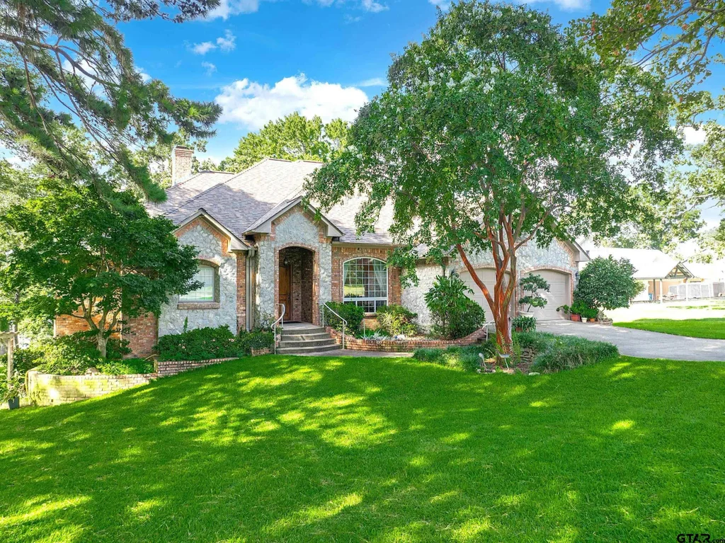 22091 Blue Water Rd, Chandler