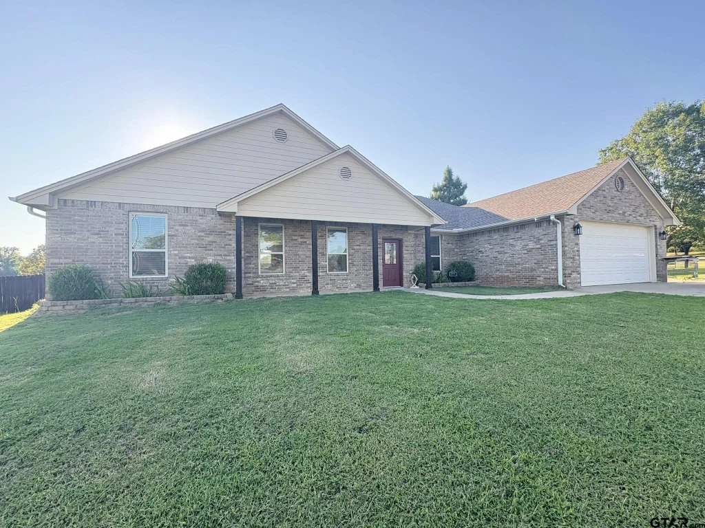 17652 Cr 2195, Whitehouse