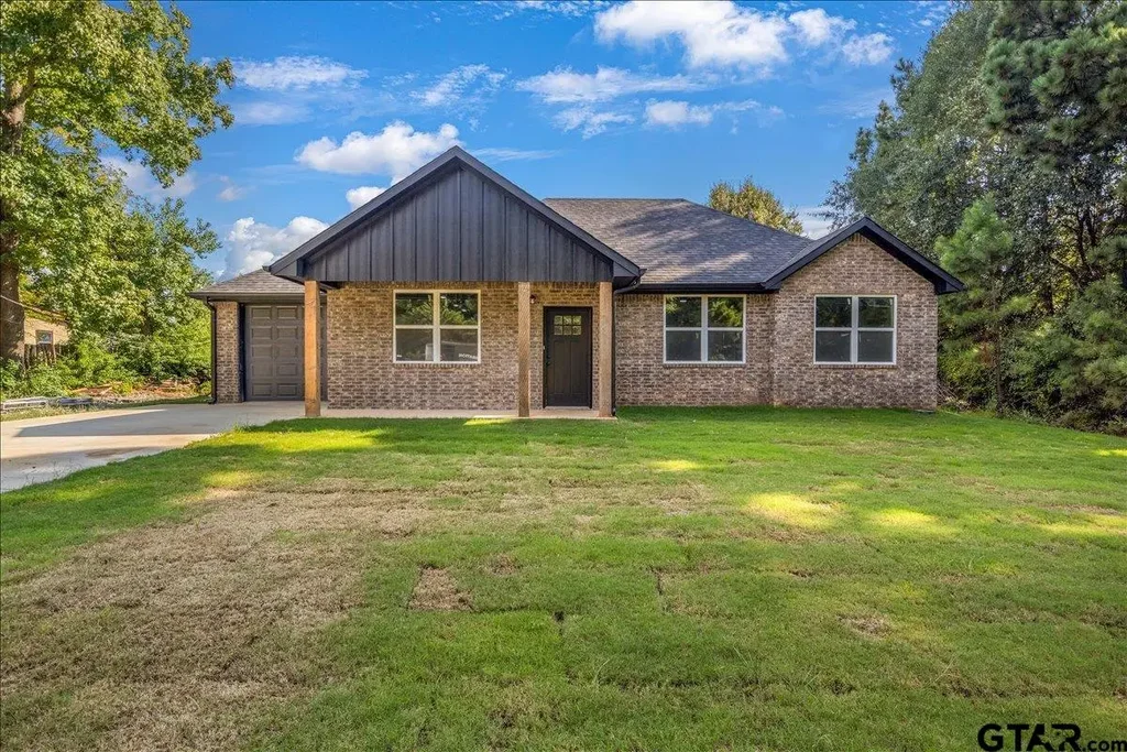 382 Pecos St, Bullard