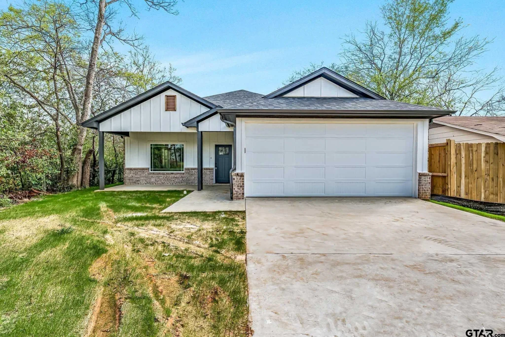 105 W Tena, Jacksonville