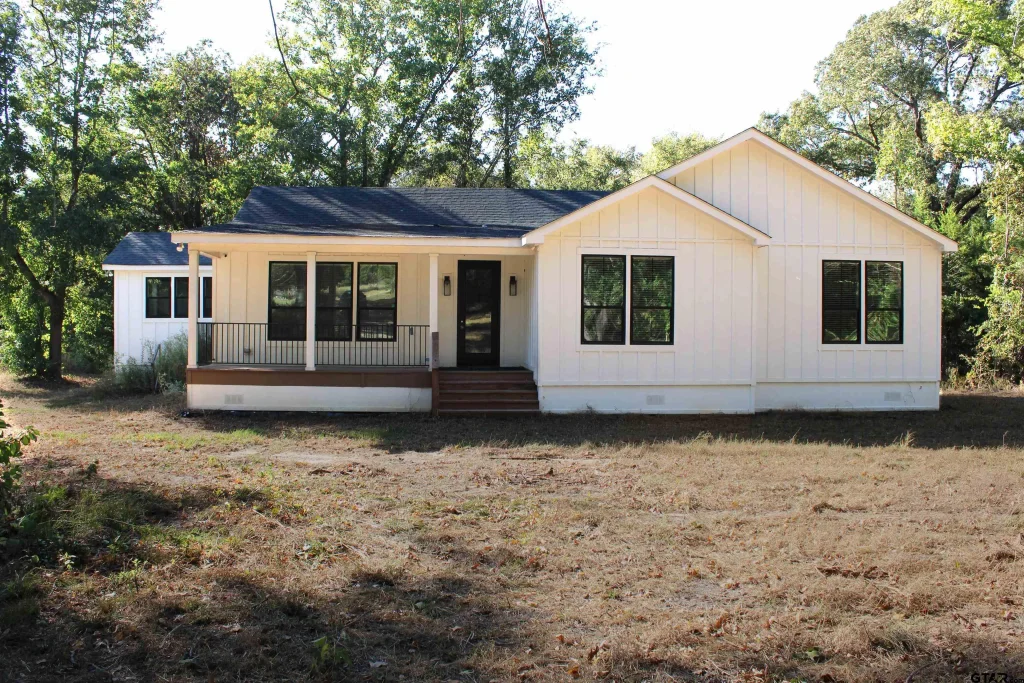 22778 County Road 448, Lindale