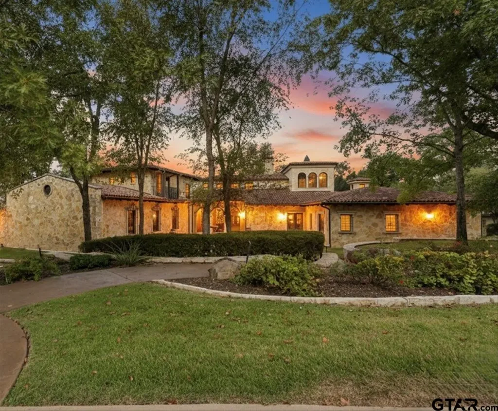 4573 Cascades Shoreline Dr, Tyler