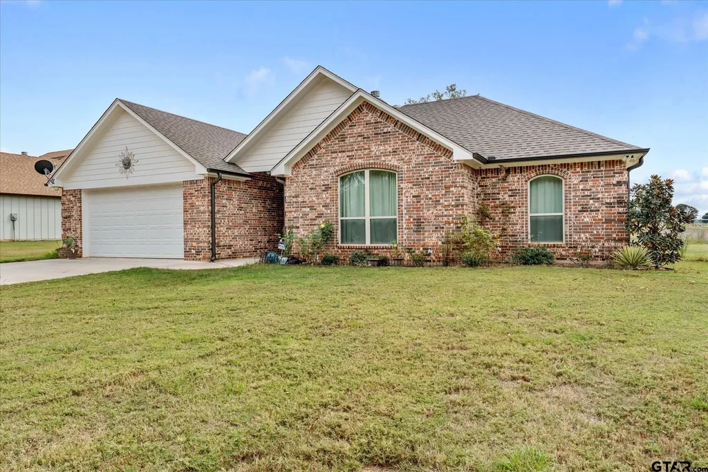 150 County Road 3602, Bullard