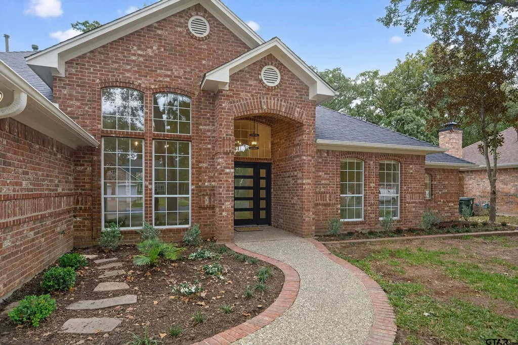 3409 Pebblebrook, Tyler