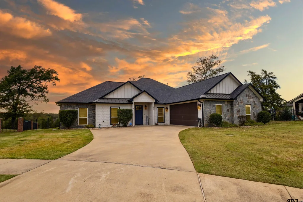 1502 Sugar Hill, Lindale