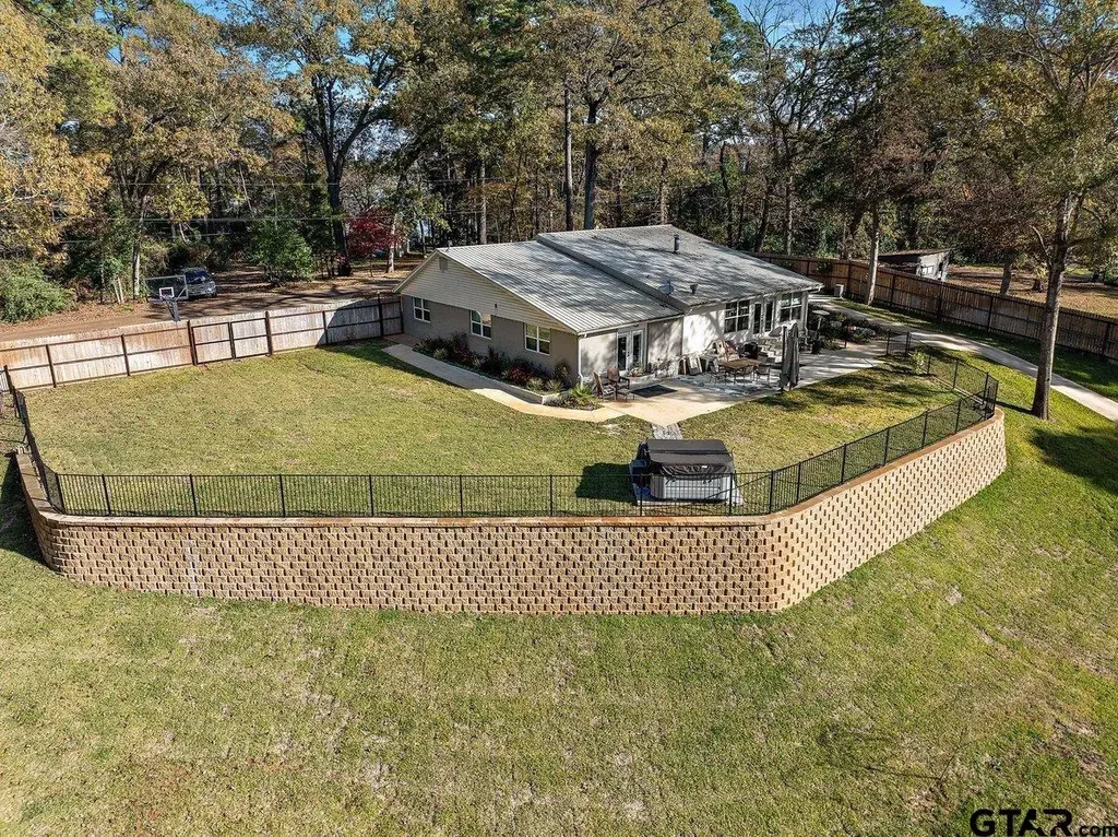 130 County Road 3162, Jacksonville