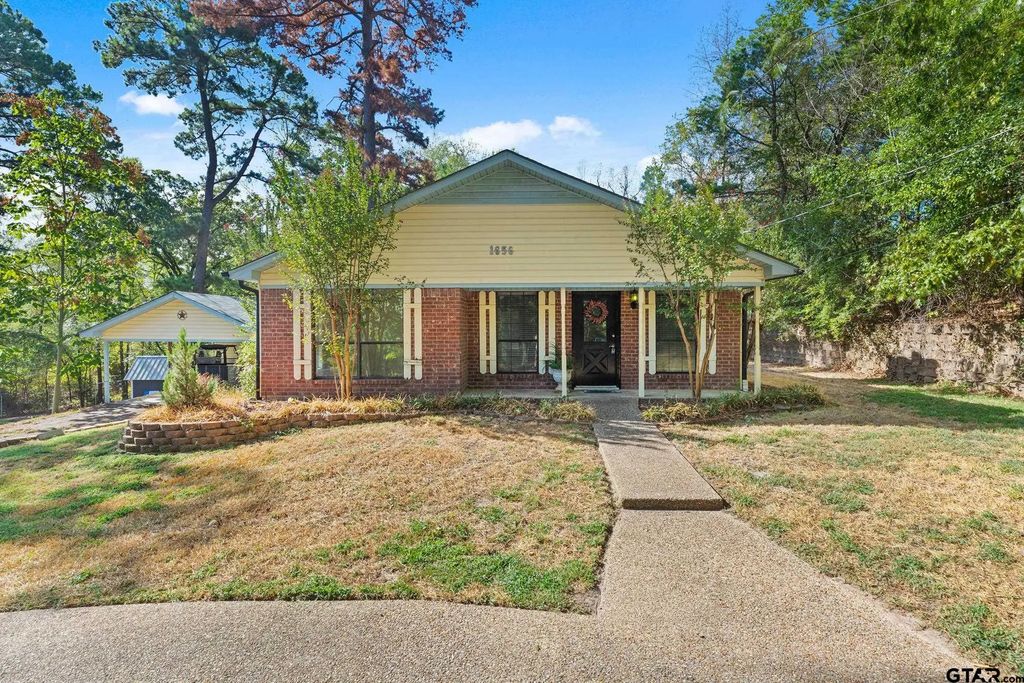1656 Pineview Ln, Hideaway