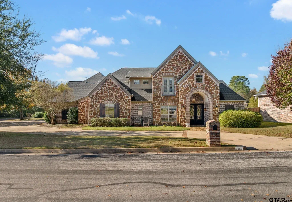 7107 Butterfly Creek, Tyler