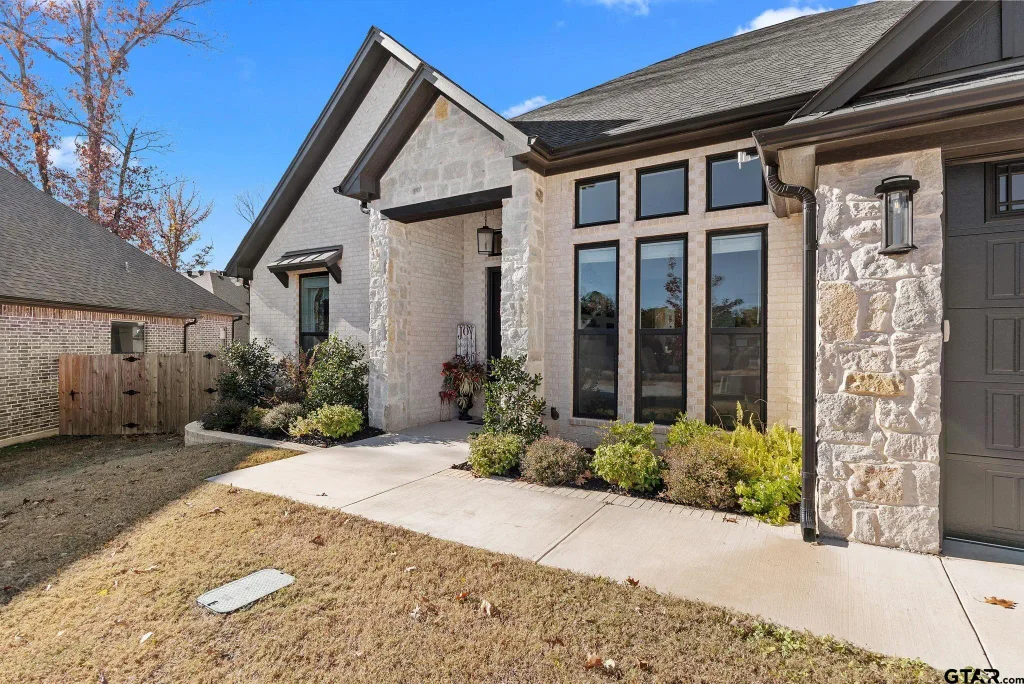 9162 Cave Branch Cove, Tyler