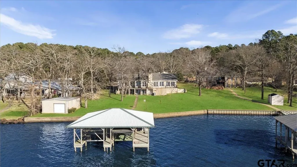 20520 Clear Water Circle, Flint