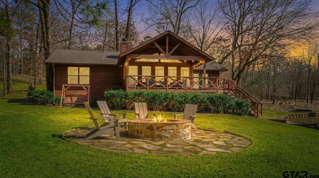 368 Charyla, Scroggins