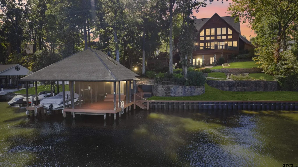 1008 Mark Circle, Scroggins