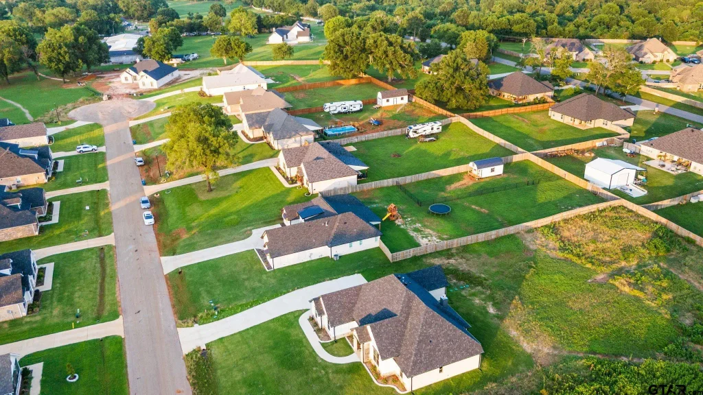 7947 Freestone, Bullard