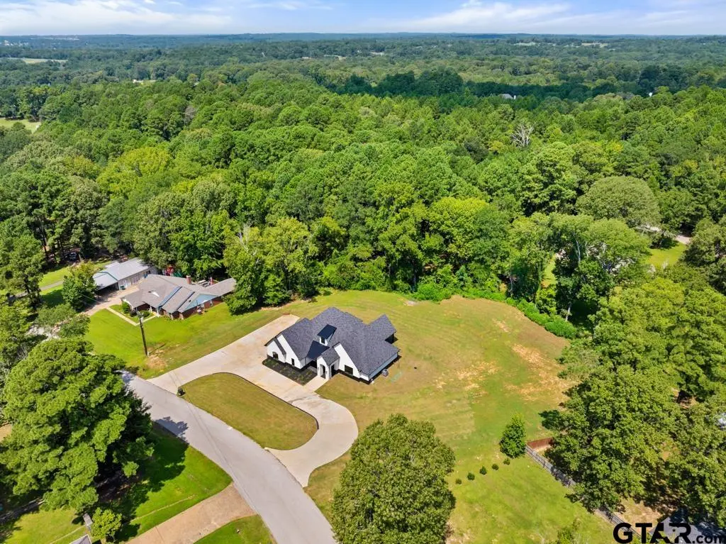 10725 Red Bud Place, Whitehouse