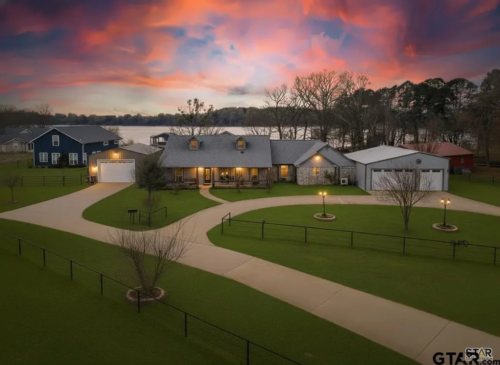 664 County Road 2360, Mount Pleasant