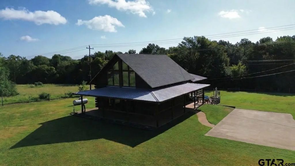 436 County Road 3802, Bullard