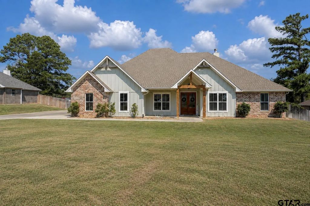18347 Timber Oaks Drive, Lindale