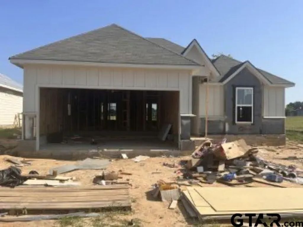16025 Sir Barton Drive, Lindale