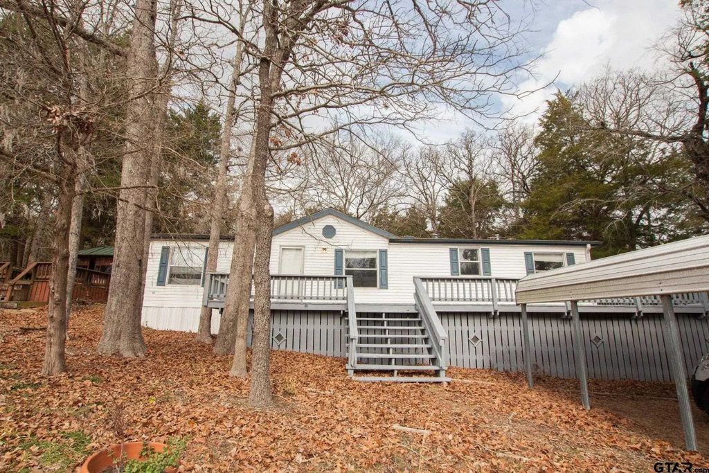 200 Brookwood Dr, Murchison
