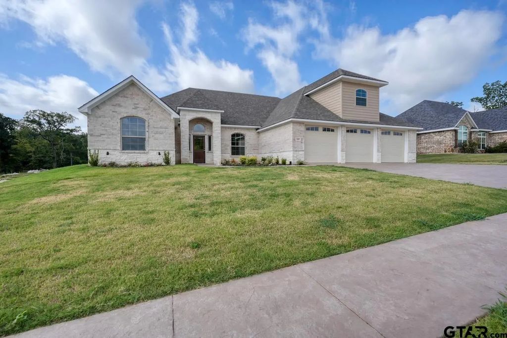 1616 Courtland Ln, Lindale