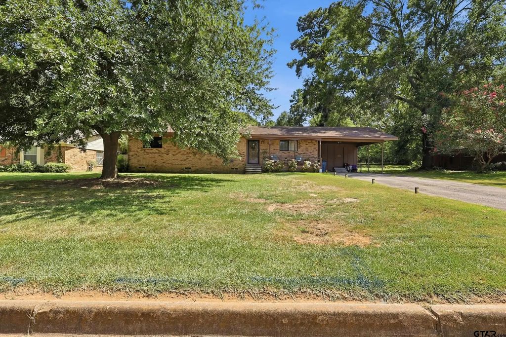 106 Highland Dr, Pittsburg