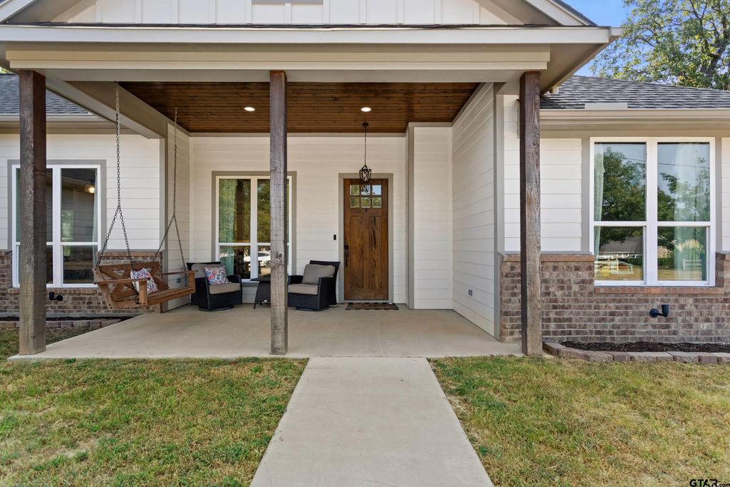 411 Crystal Avenue, Rusk