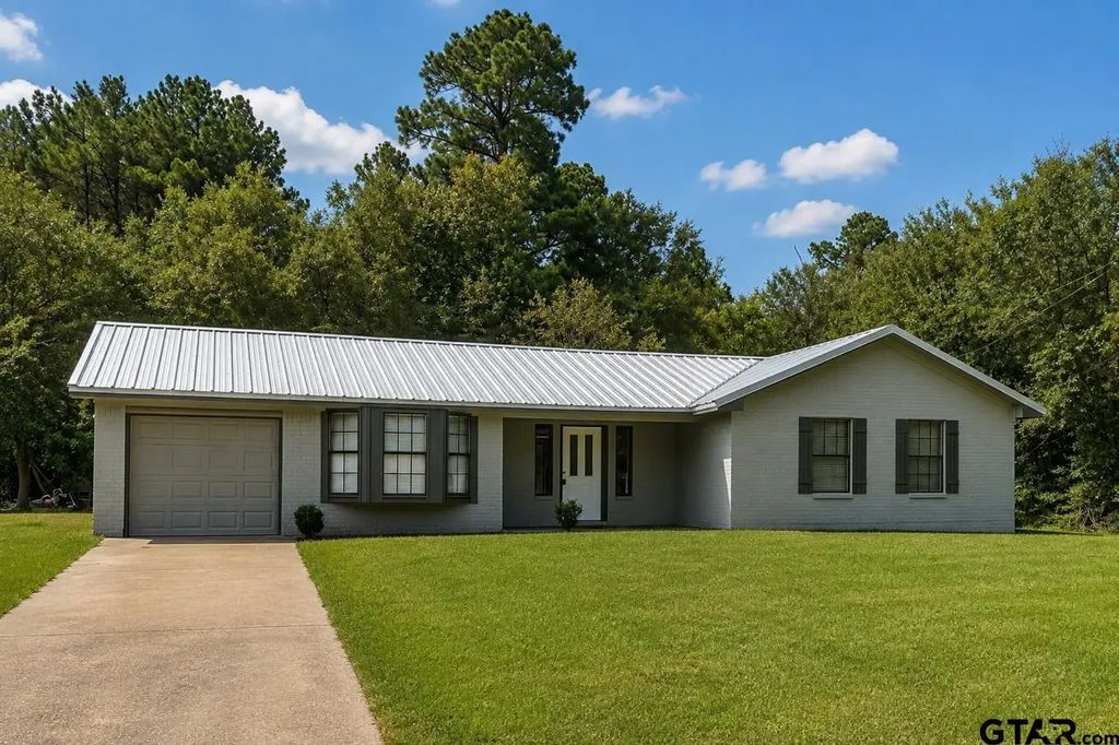 703 Sterling Court, Crockett