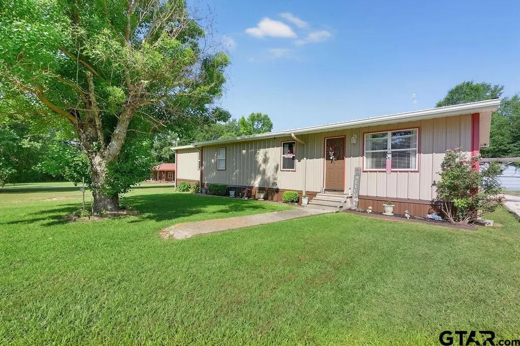 365 H Williams Rd, Gilmer
