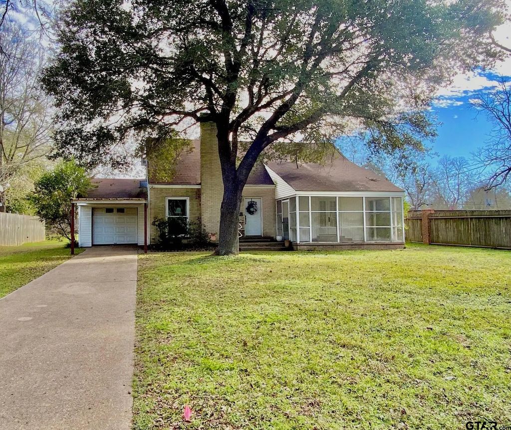 102 Gordon Drive, Crockett
