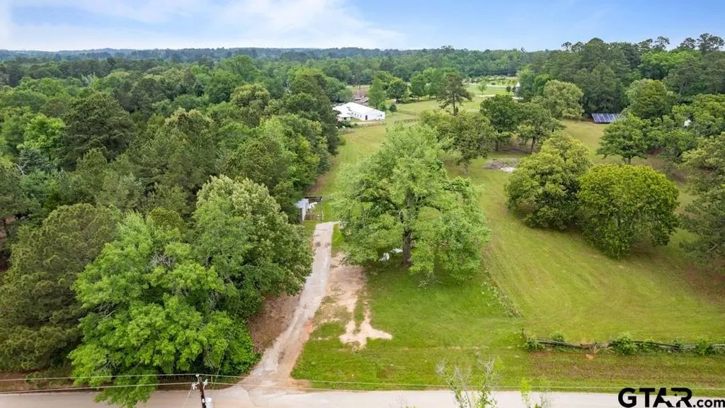 10204 Cr 135 (cox Rd), Flint