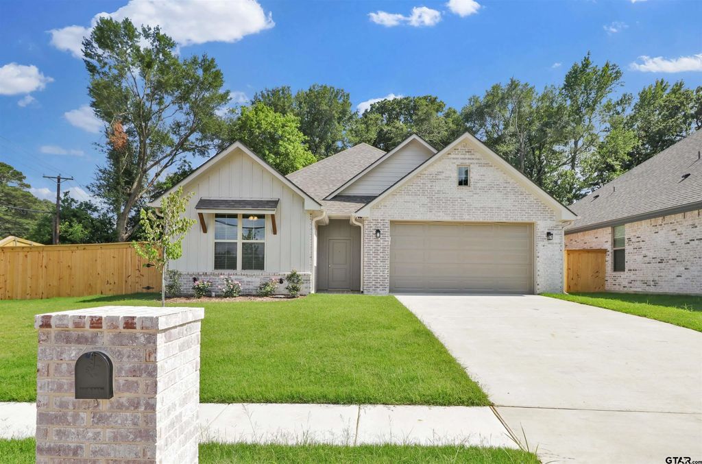 3065 Guinn Farms Rd, Tyler